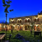 Kemal's Hotel 2*