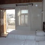 Kemal's Hotel 2*
