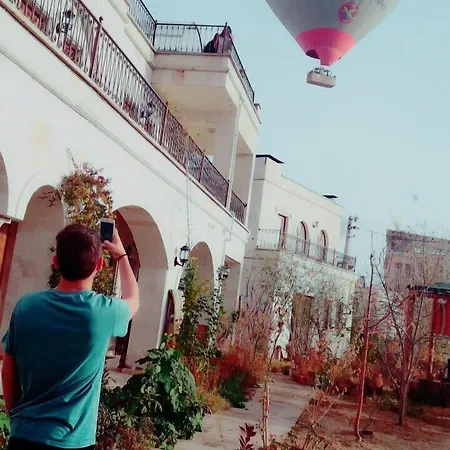 Ξενοδοχείο Kemal's 2*